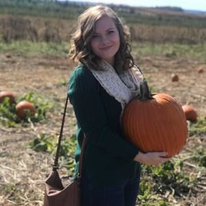 Meet your Posher, Leeann